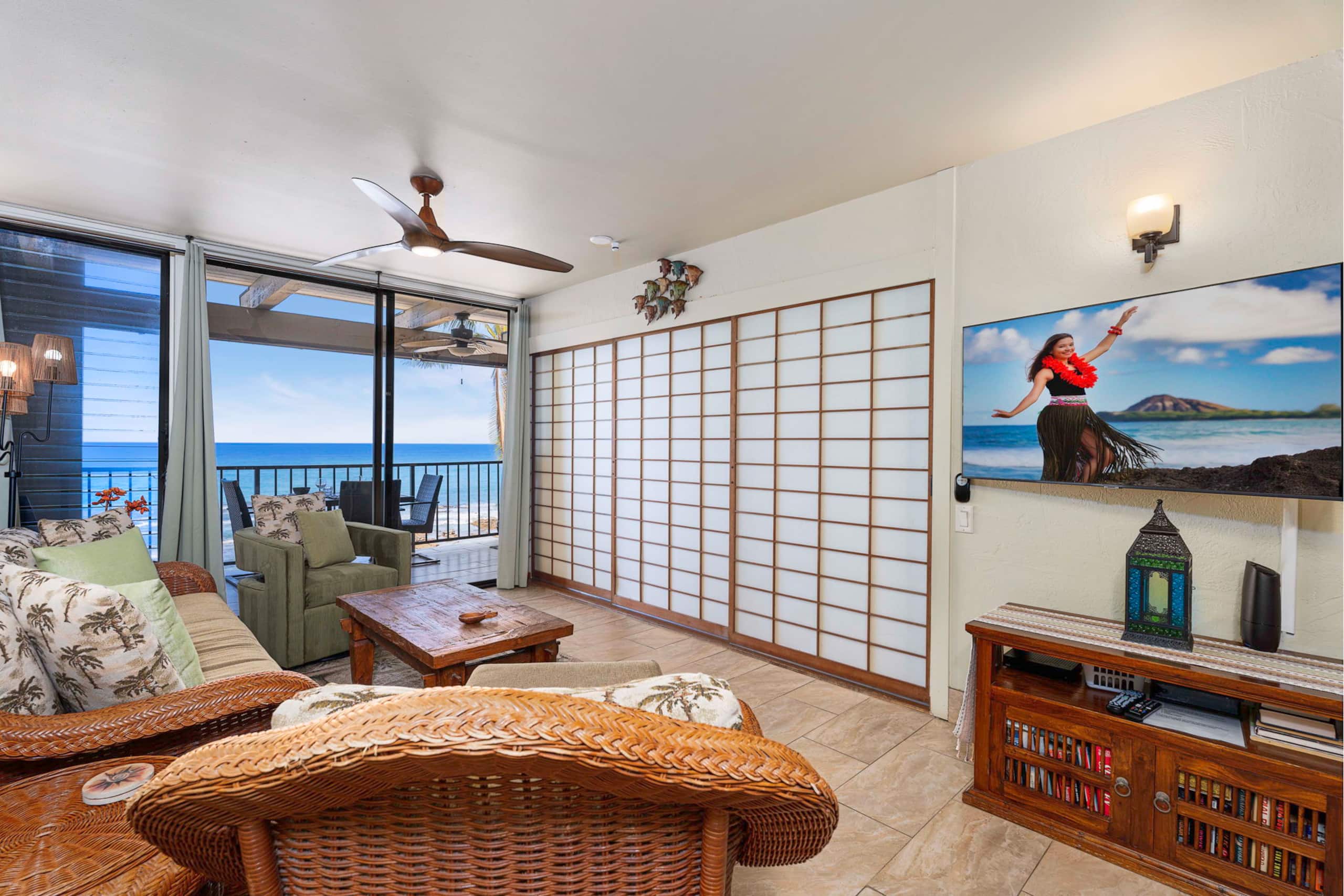 Condo in Kailua-Kona · ★4.95 · 2 bedrooms · 2 beds · 2 baths - Image 9