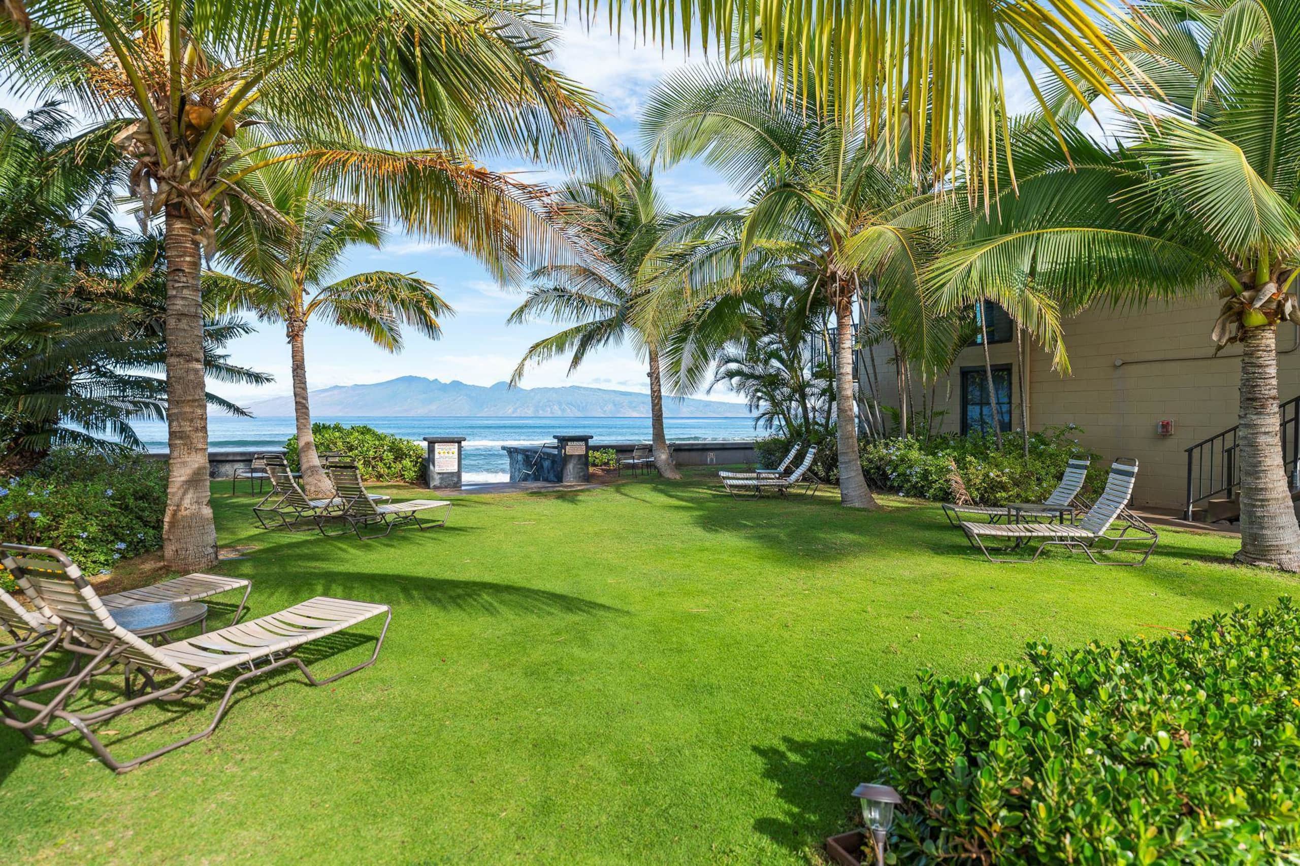 Condo in Lahaina · ★4.91 · 2 bedrooms · 4 beds · 2 baths - Image 12