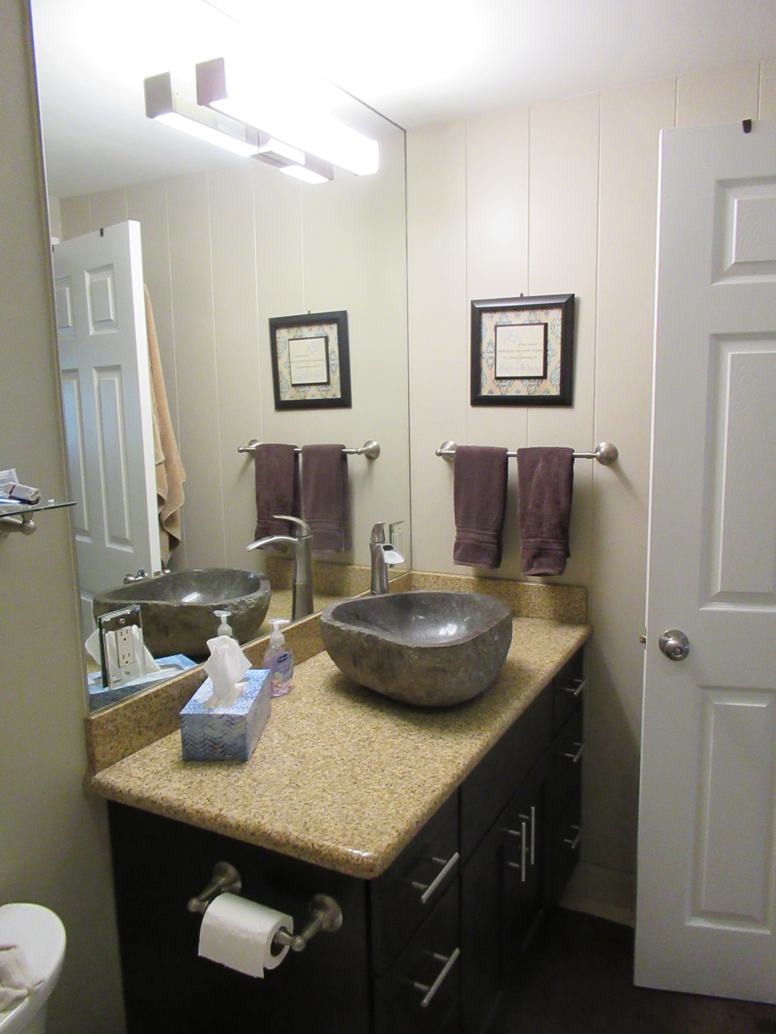 Condo in Lahaina · ★4.91 · 2 bedrooms · 4 beds · 2 baths - Image 7