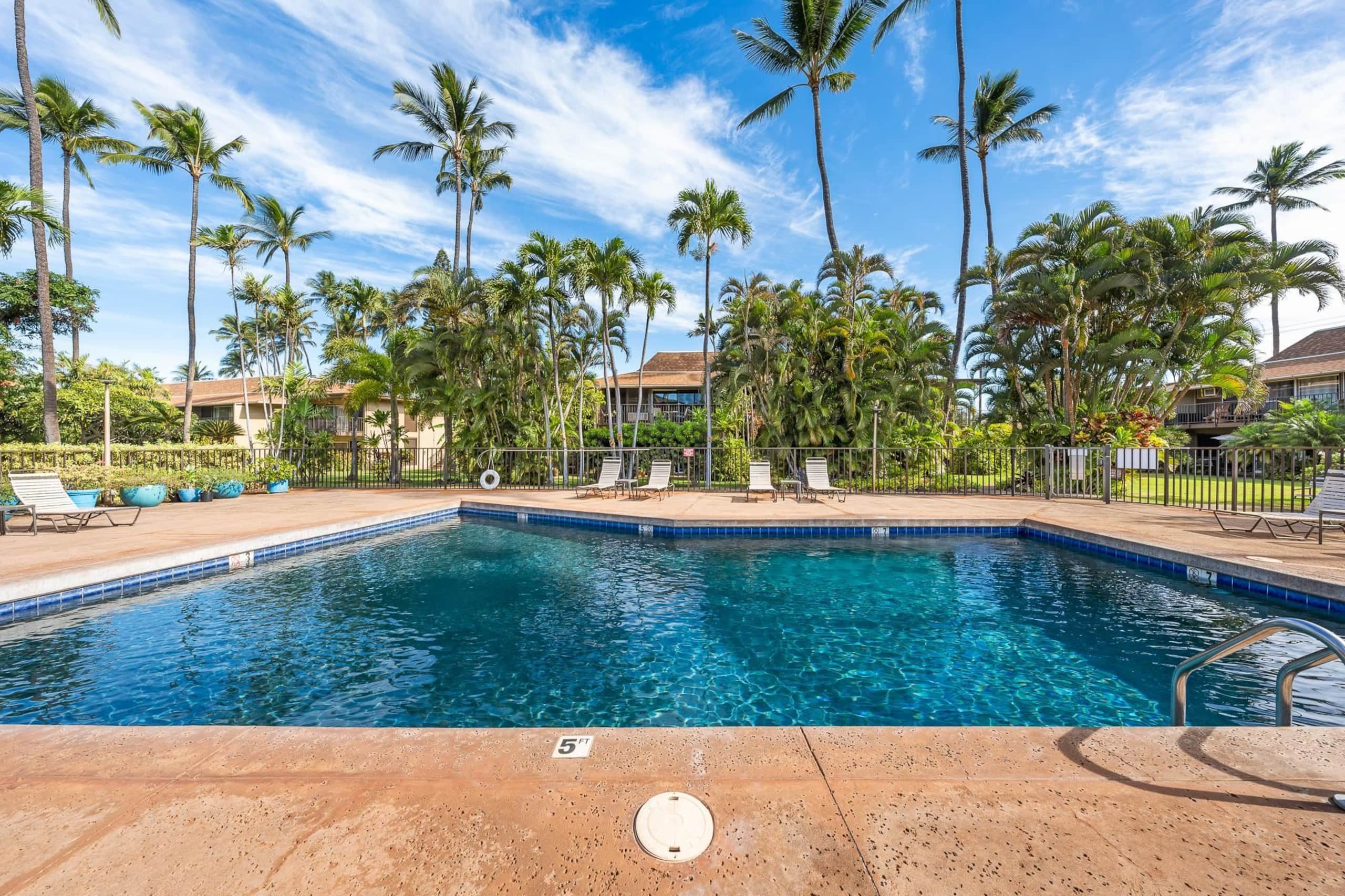 Condo in Lahaina · ★4.91 · 2 bedrooms · 4 beds · 2 baths - Image 39