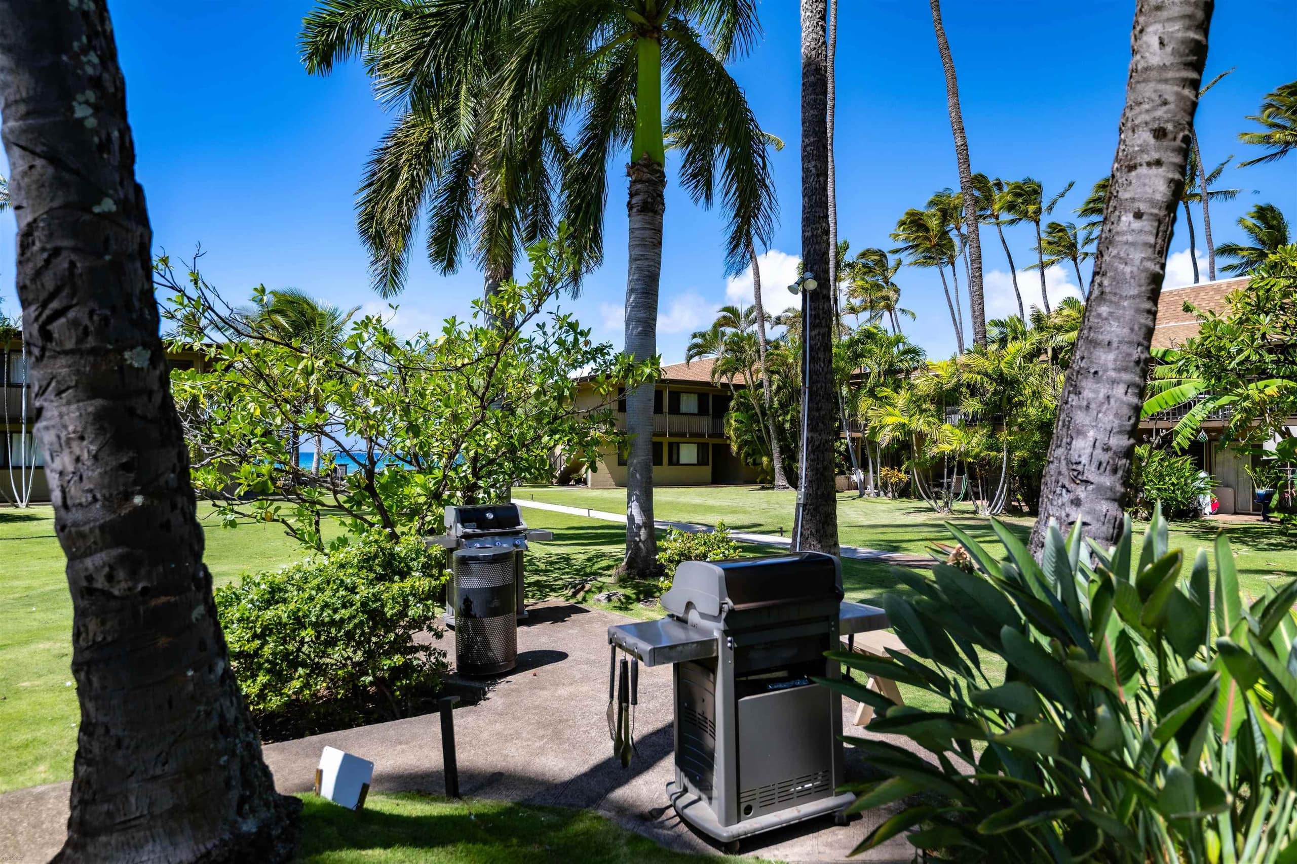 Condo in Lahaina · ★4.91 · 2 bedrooms · 4 beds · 2 baths - Image 11