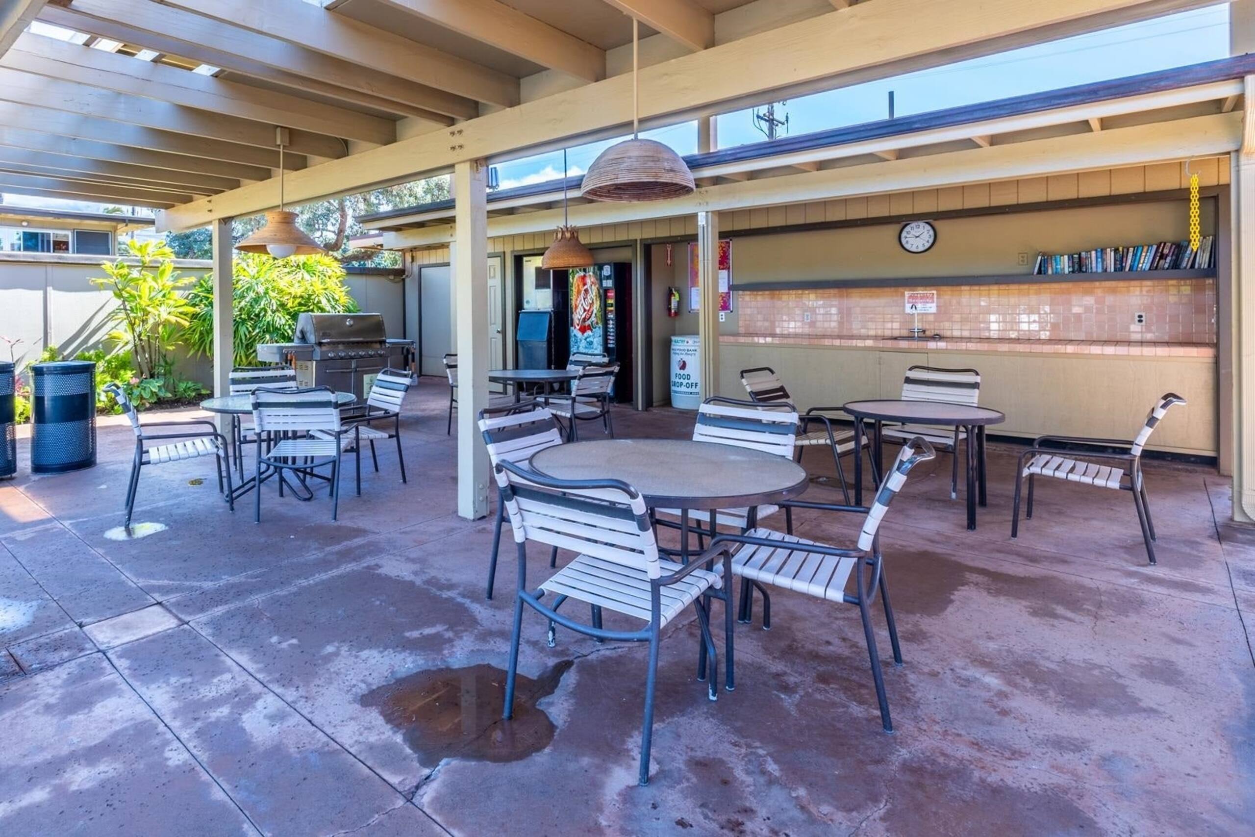 Condo in Lahaina · ★4.91 · 2 bedrooms · 4 beds · 2 baths - Image 35