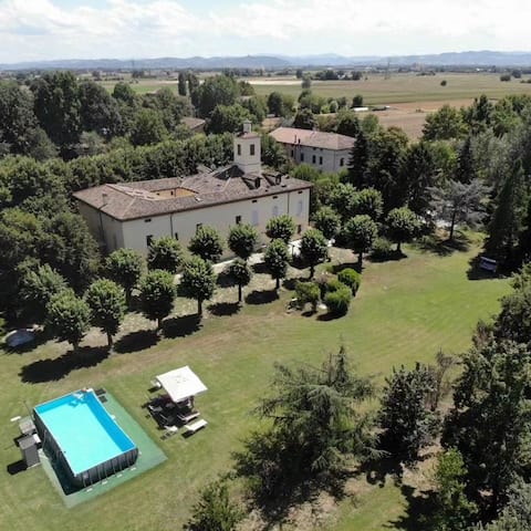 Torre di Longara: comfort and relaxation just outside the city