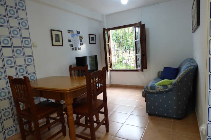 Casa Independiente En Un Barrio Muy Tranquilo - Cabezón de la Sal