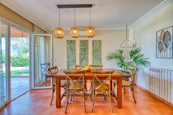 Villa Kentia, Charming and stylish country house gallery image 3