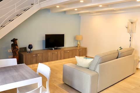 Popular Airbnb listing: Casetta Rosa, Studio apartment in the historic center in Ischia