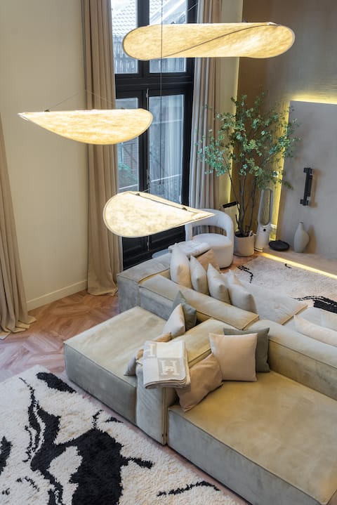 Luxurious bright 200sqm house in city centre!