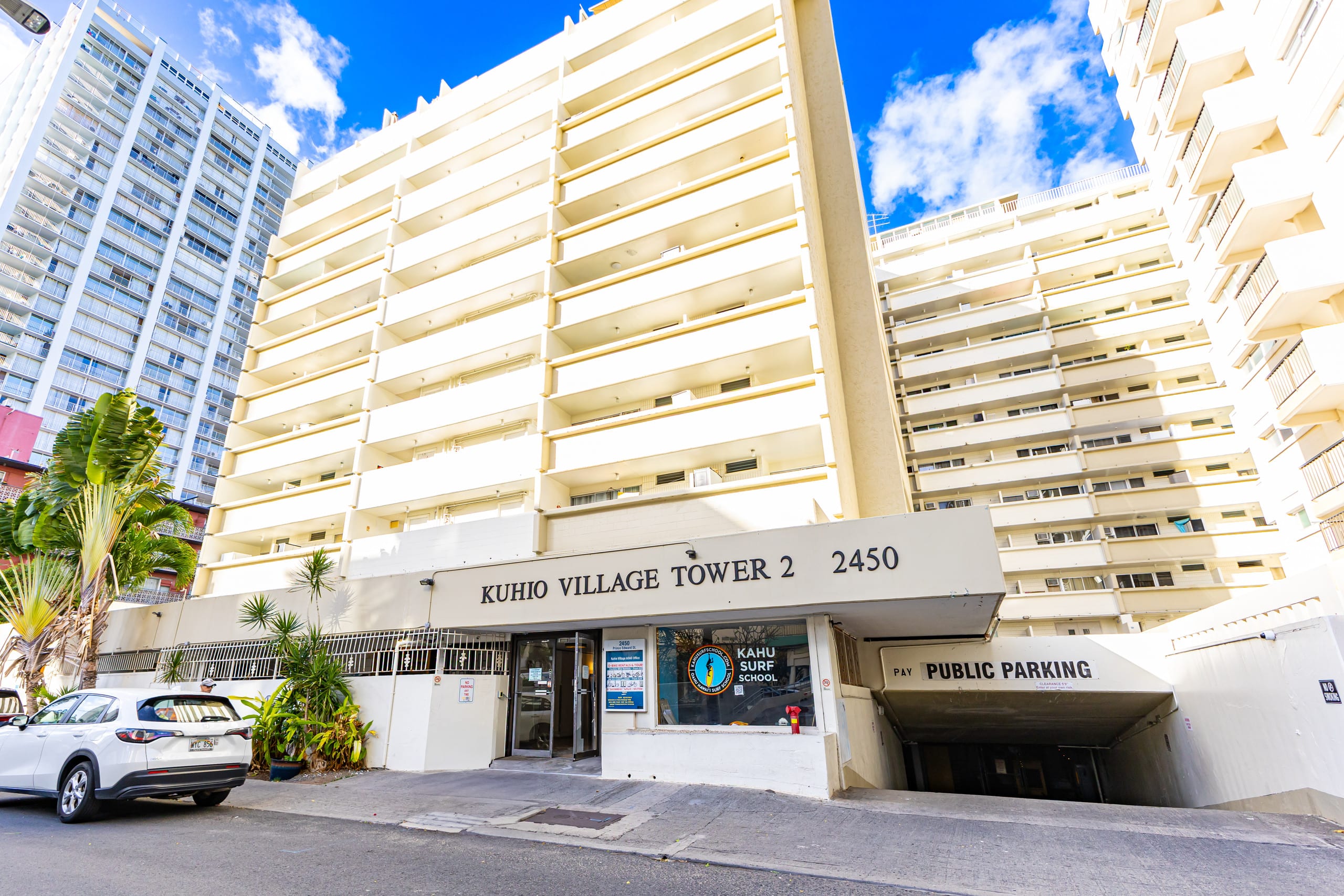 Condo in Honolulu · ★4.61 · Studio · 1 bed · 1 bath - Image 23