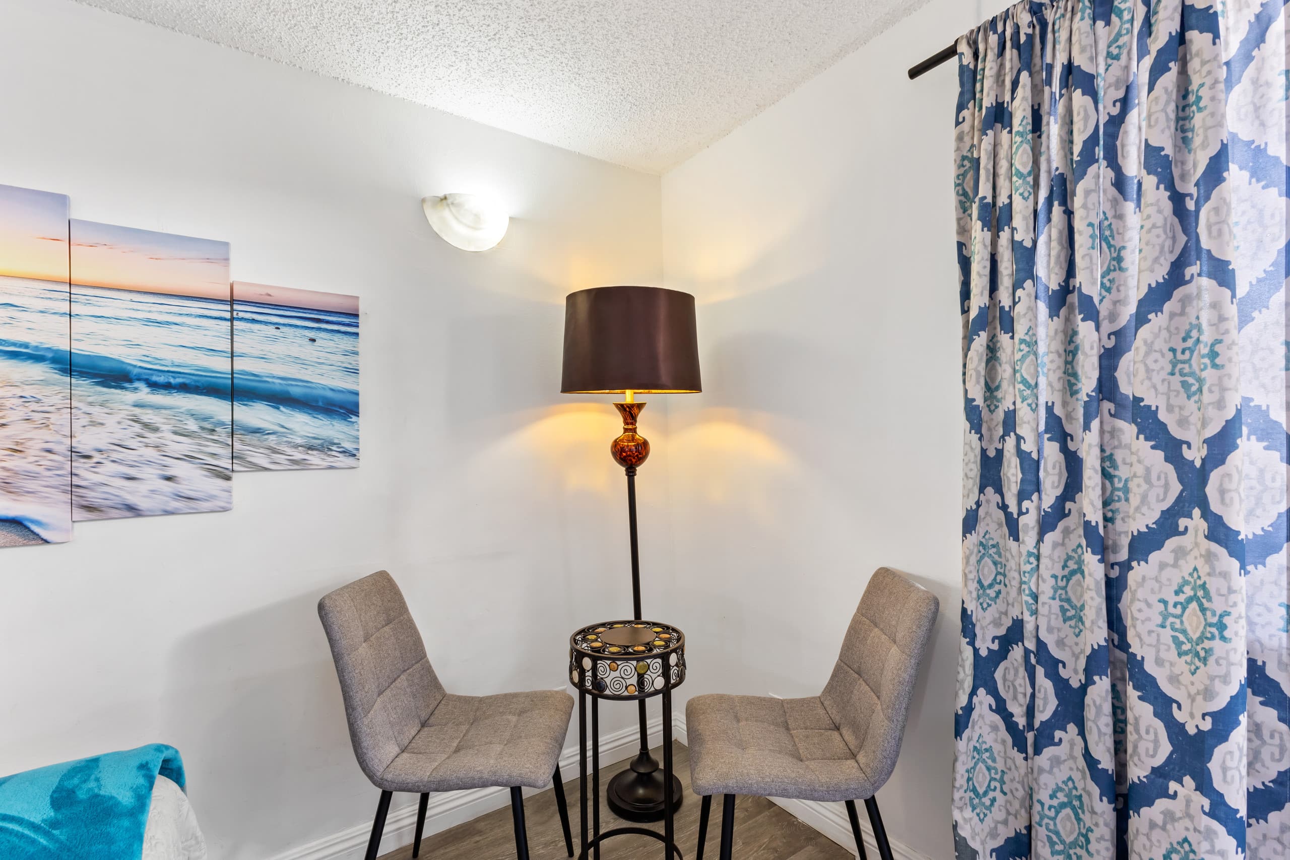 Condo in Honolulu · ★4.61 · Studio · 1 bed · 1 bath - Image 3