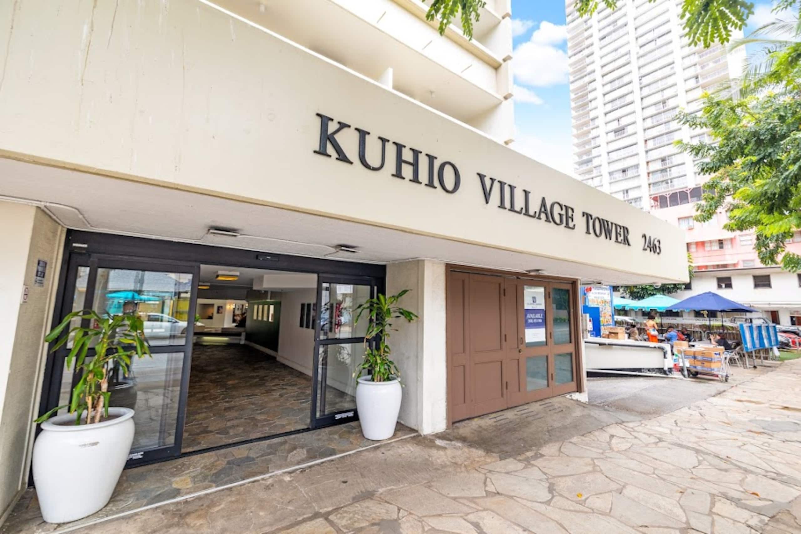 Condo in Honolulu · ★4.61 · Studio · 1 bed · 1 bath - Image 9