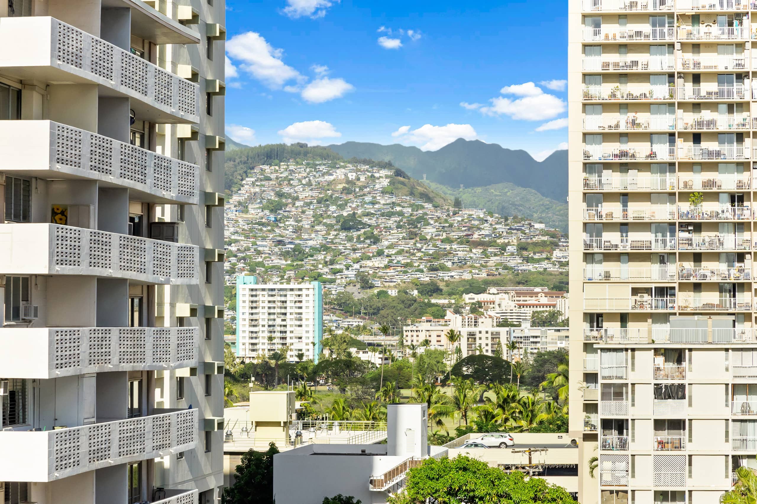 Condo in Honolulu · ★4.61 · Studio · 1 bed · 1 bath - Image 14
