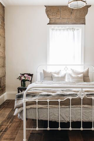 Petit Chateau Oatlands gallery image 4