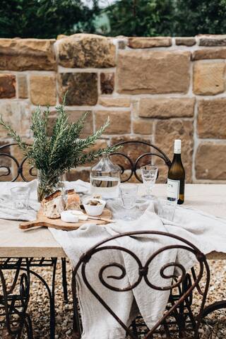 Petit Chateau Oatlands gallery image 5