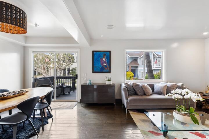 Chic Family Beach Home on Coveted Walk Street gallery image 5