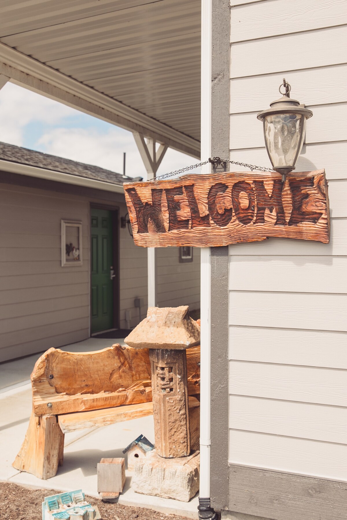 不動産投資　アメリカ不動産　ゲストハウス　Airbnb トランクルーム　17冊 日本の田舎の廃屋を、約100万円で買ったアメリカ人夫婦