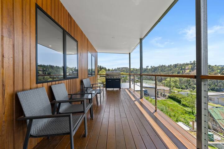 The Derby Lodge ‘Cabin Stay’ gallery image 4