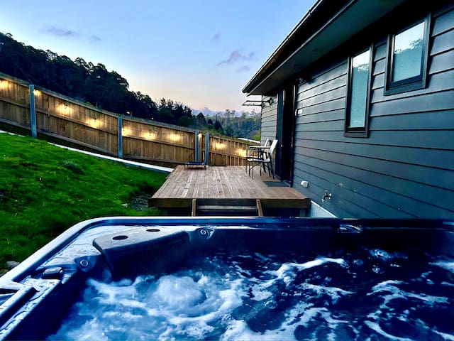 The Derby Lodge ‘Cabin Stay’