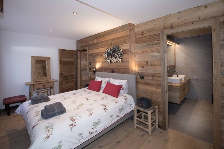 Bedroom # 1, Master Bedroom

1 bed 160x200