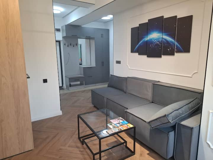 Panoramic Mountain-view Studio – Brand New - Bishkek