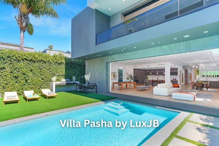 Villa Pasha by LuxJB | 16 Guest I 8 Bed Cinema Gym