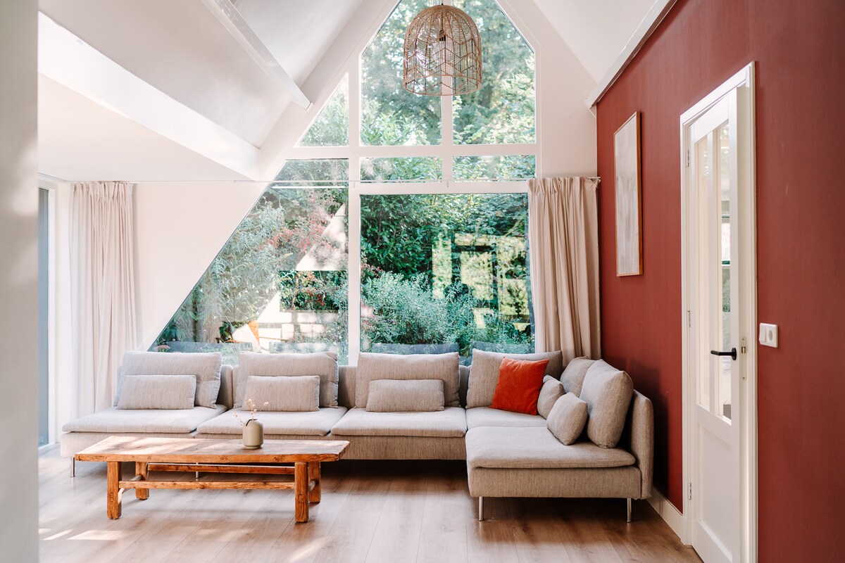 Top Airbnb: Bos en Buitenhuis - Villa near the Veluwe + Hot tub in Wijk 55 Voorthuizen