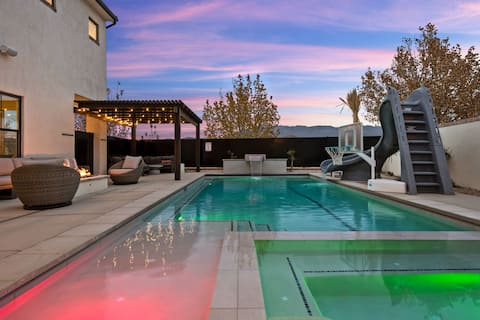 Private Pool+HotTub•7 Suites•Golf•Sleep 35