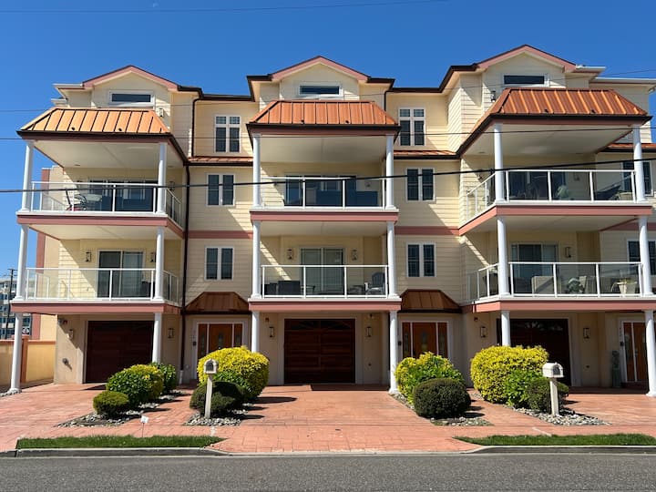 Spacious Home Oceanview Pool 3 Deck 3 King Bd - Wildwood Crest