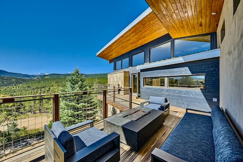 Caribou Ridge | Hot Tub, Dog Friendly, Peak Views