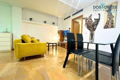 Anuncio de Airbnb popular: Dos Torres Gandalf - Free private parking en Universidad