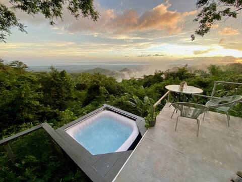 Romantic Jungle Dome Panoramic View Jacuzzi + AC