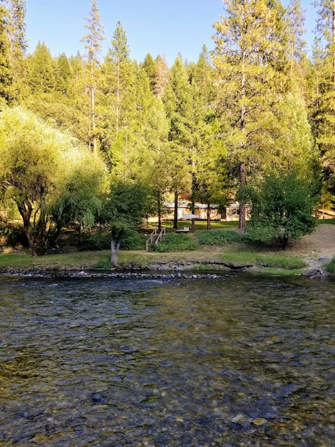 Home on Beautiful Stretch of the Trinity River