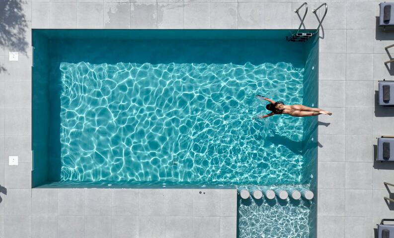 Villa Daratso heated private pool, view to the sea