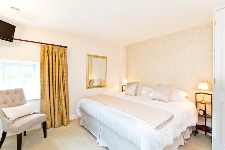 Spálňa 4: 2 samostatné alebo 1 manželská posteľ