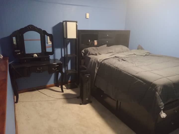 Private Unit: Cozy Apartment With Lots Of Space - Paterson, NJ