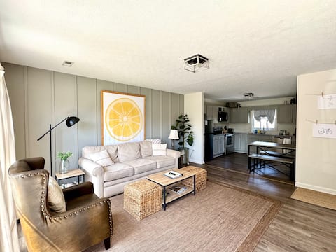 Top performing Airbnb: NoKno Flats • The Little Lemon Lounge in Knoxville