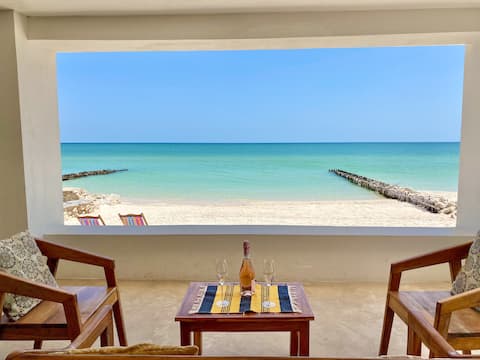 4 Bedrooms · Pool and Generator Oceanfront