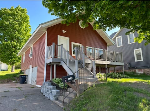 Hot Tub • King Bed  • "The Bear Den"