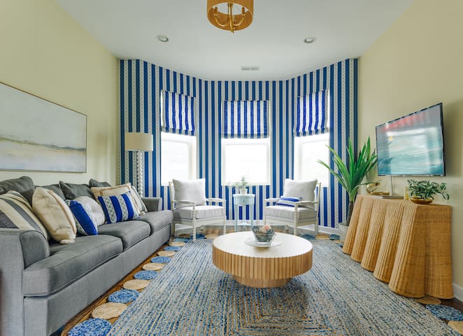 Spacious 2BR Condo + Free On-site Parking