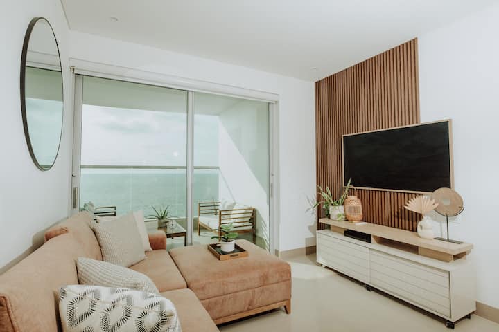 Beachfront 2br | Luxury Living + Walk Everywhere - Cartagena, Colombia