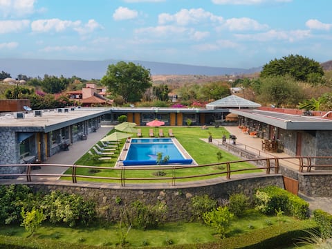 Popular Airbnb listing: House in Tepoztlán, 7 bedrooms with bathroom / 13 beds in Tepoztlán