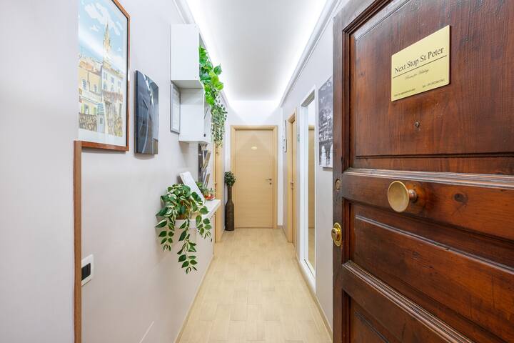 Next stop St Peter Rome – Apartment gallery image 4