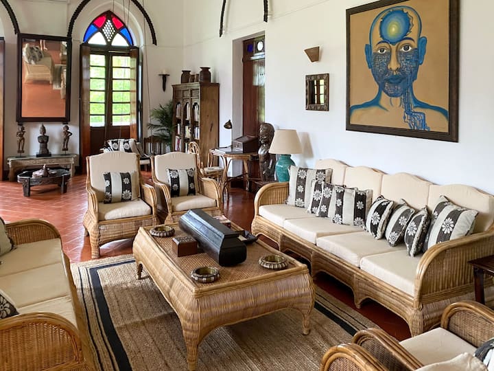 VILLA LOU GOA
Heritage Portuguese House built 1903
Private Pool