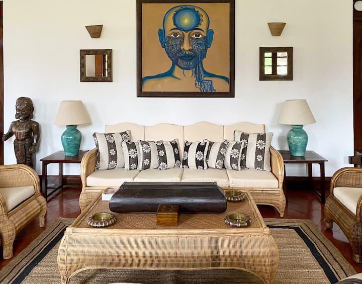 VILLA LOU GOA
Heritage Portuguese House built 1903
Private Pool