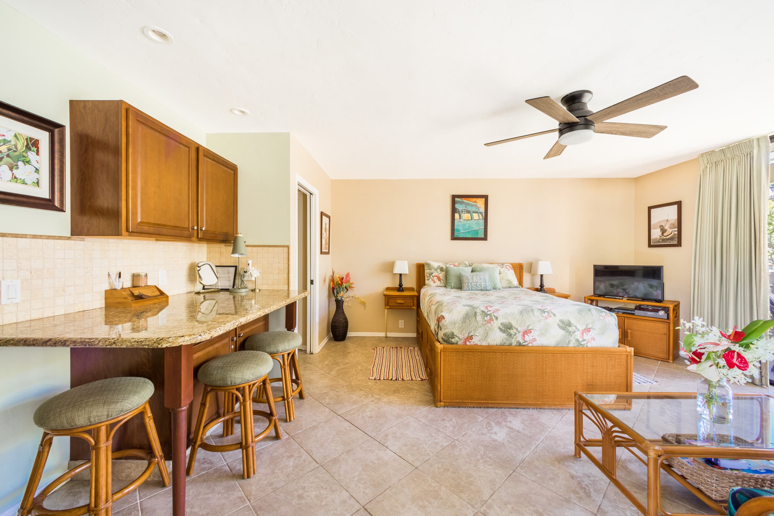 Condo in Kailua-Kona · ★4.91 · Studio · 1 bed · 1 bath - Image 35