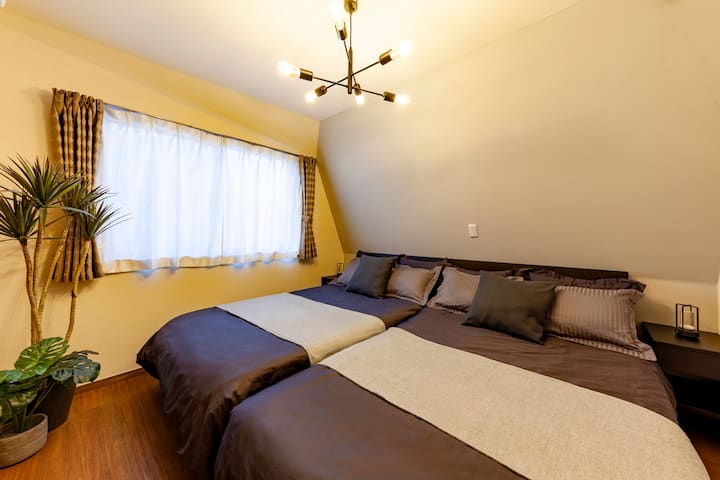 საძინებელი 1