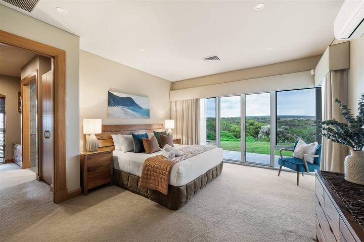 Incognito—An Exclusive Oceanfront Estate gallery image 3