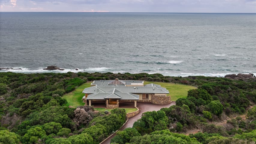 Incognito—An Exclusive Oceanfront Estate