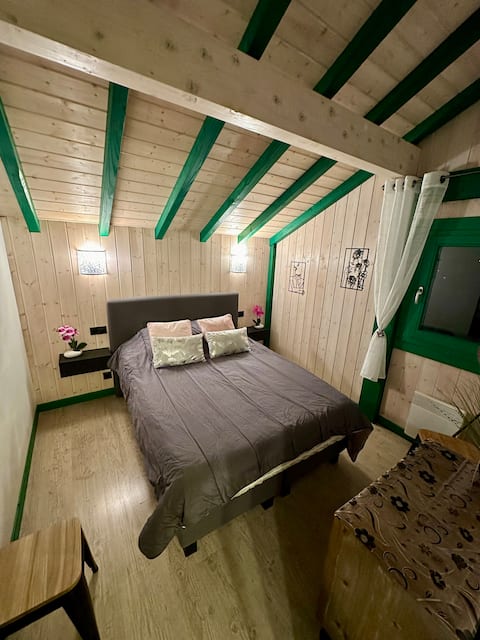 3* CHALET, SAUNA, SPA, BILLIARDS, BABYFOOT, Wi-Fi