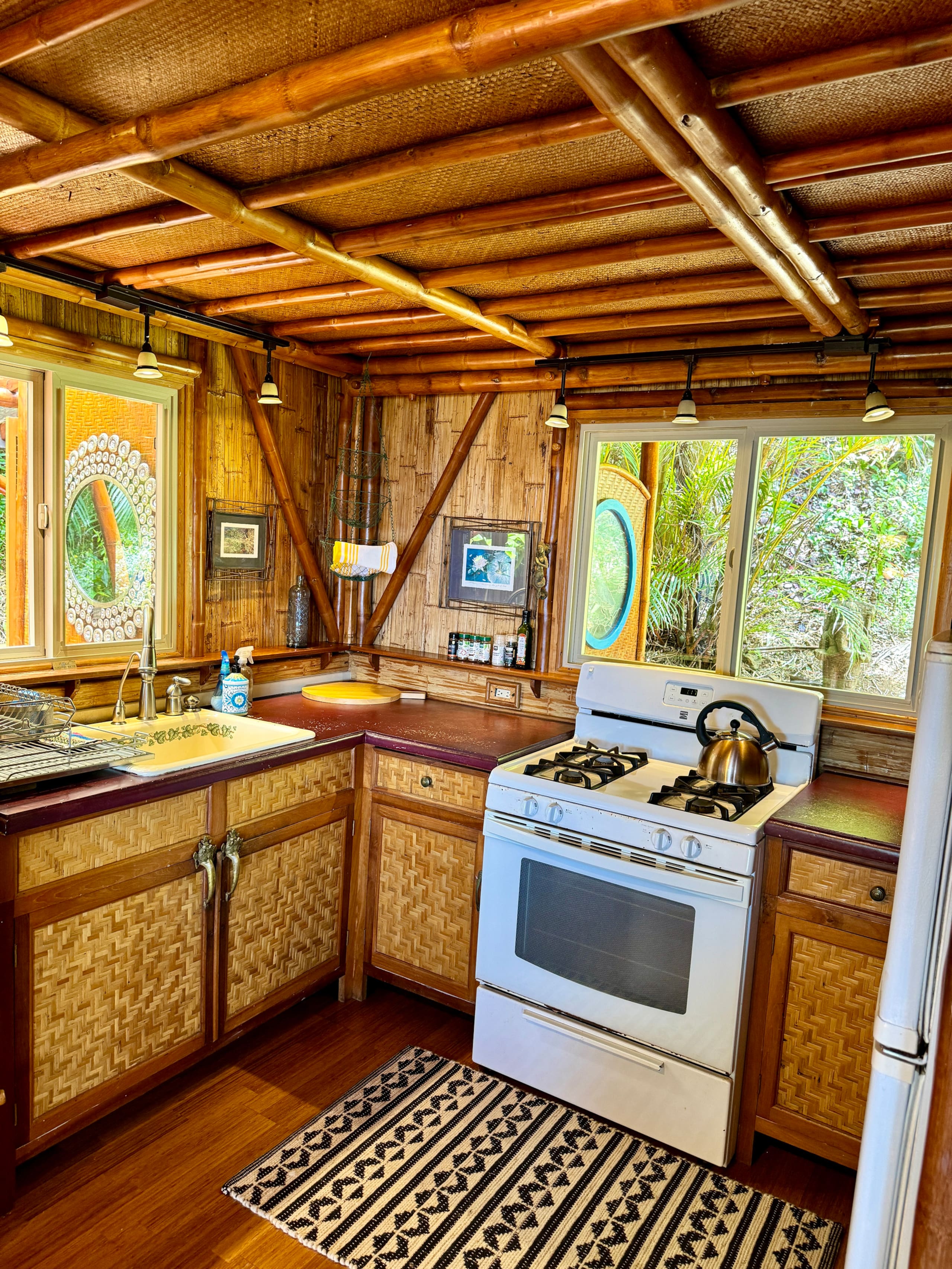 Thai Hale: Eco Retreat with OCEAN VIEW & Waterfall - Photo 26