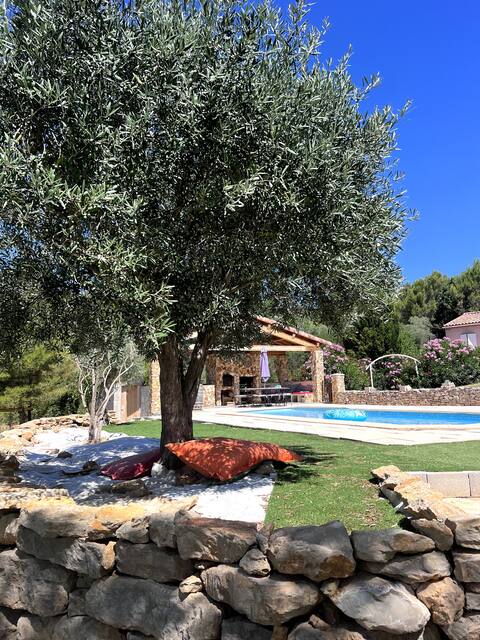 Charming house with pool, air conditioning, absolute quiet